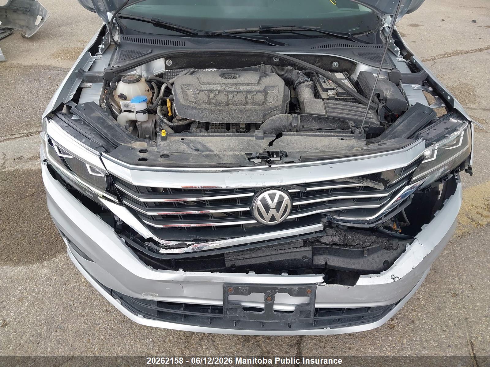 VOLKSWAGEN PASSAT image 10