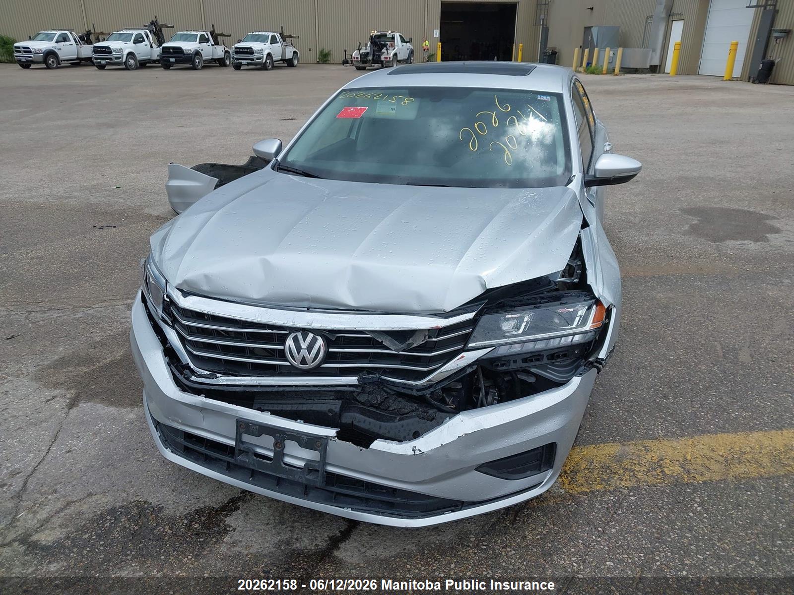 VOLKSWAGEN PASSAT image 6