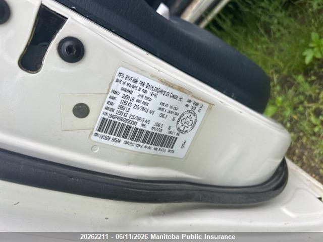 DODGE CARAVAN image 9
