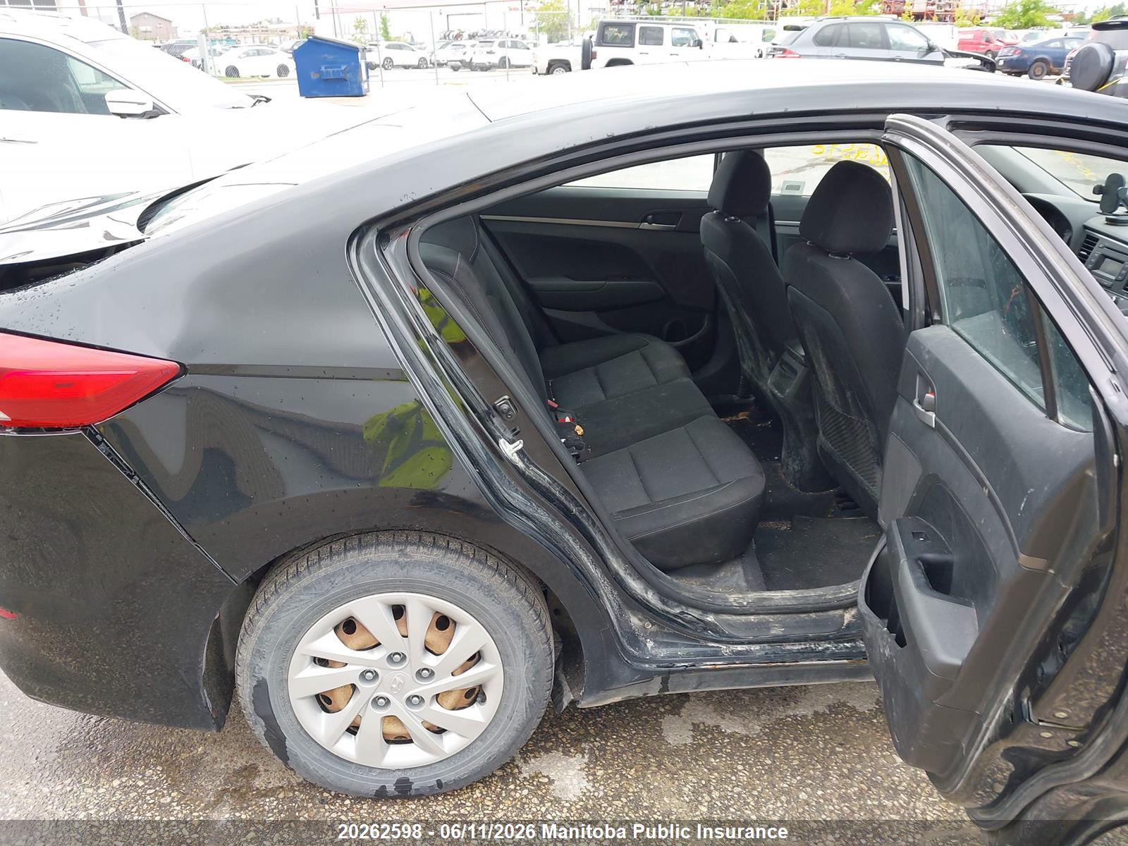 HYUNDAI ELANTRA image 7