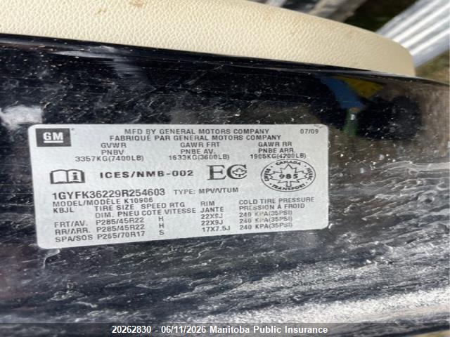 CADILLAC ESCALADE image 9