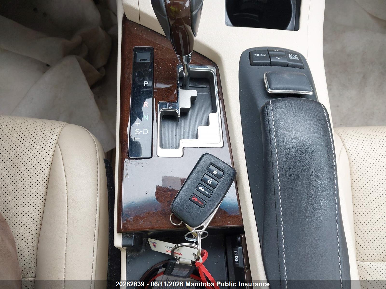 LEXUS ES image 10