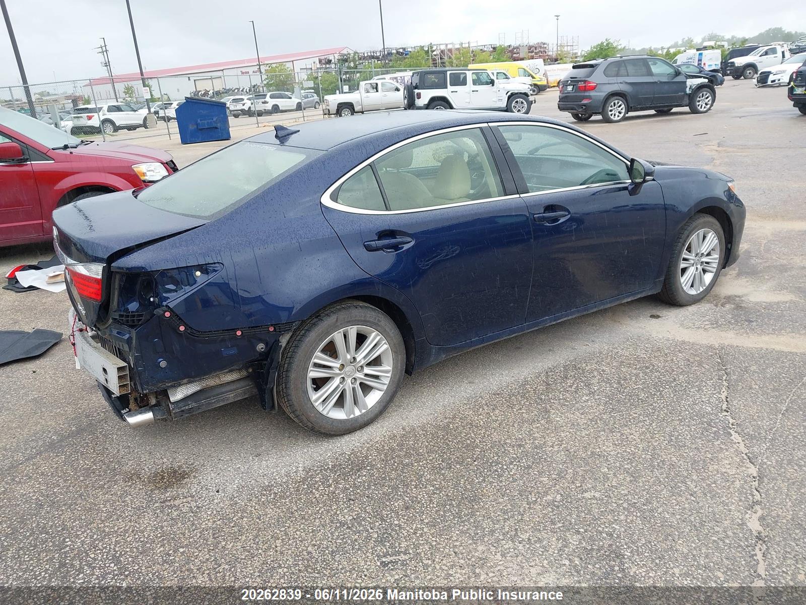 LEXUS ES image 4