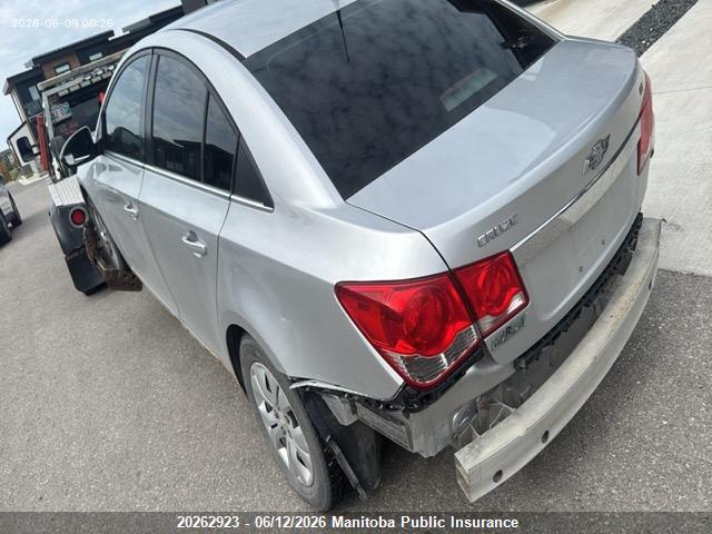CHEVROLET CRUZE image 3