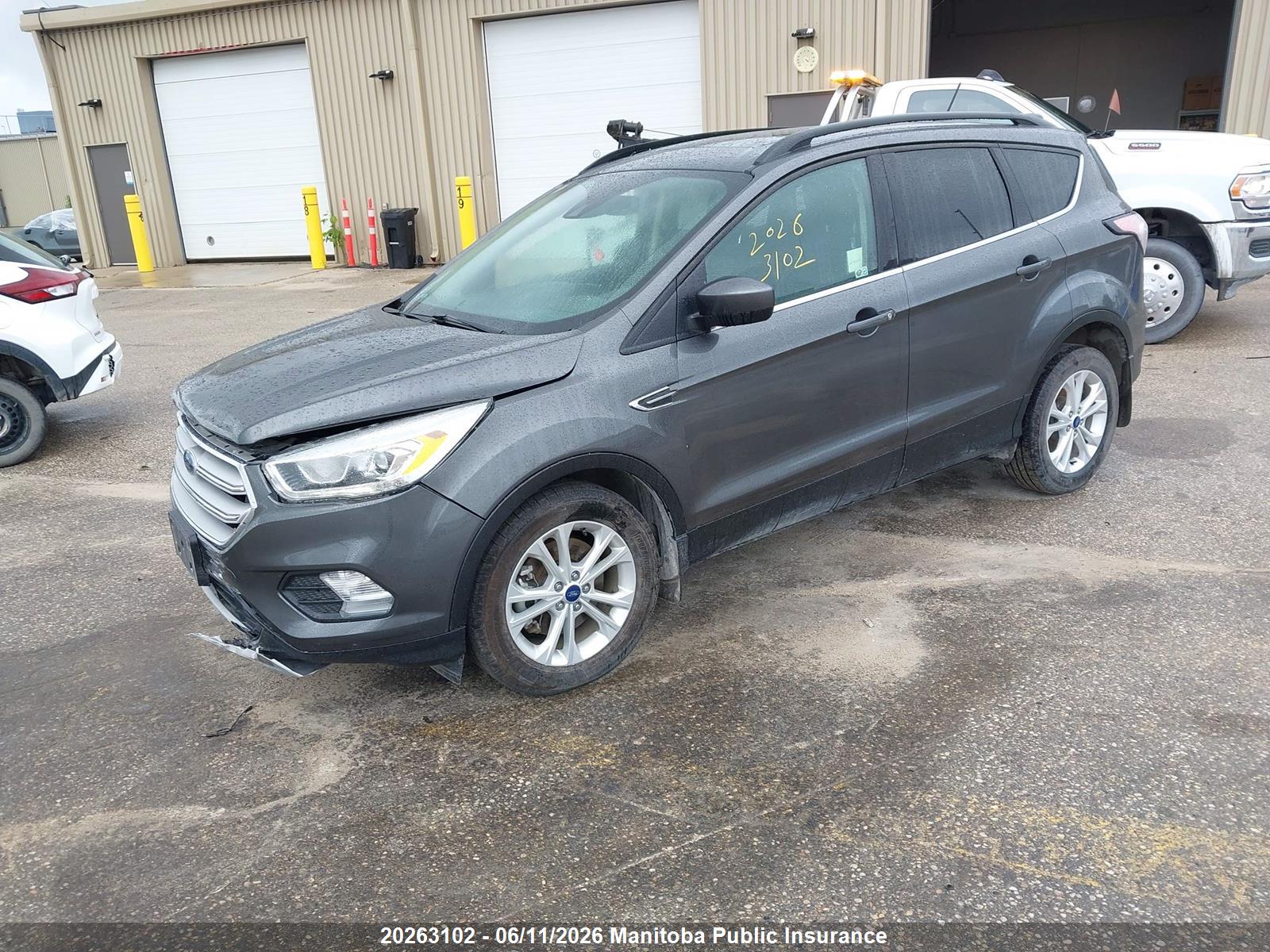 FORD ESCAPE image 2