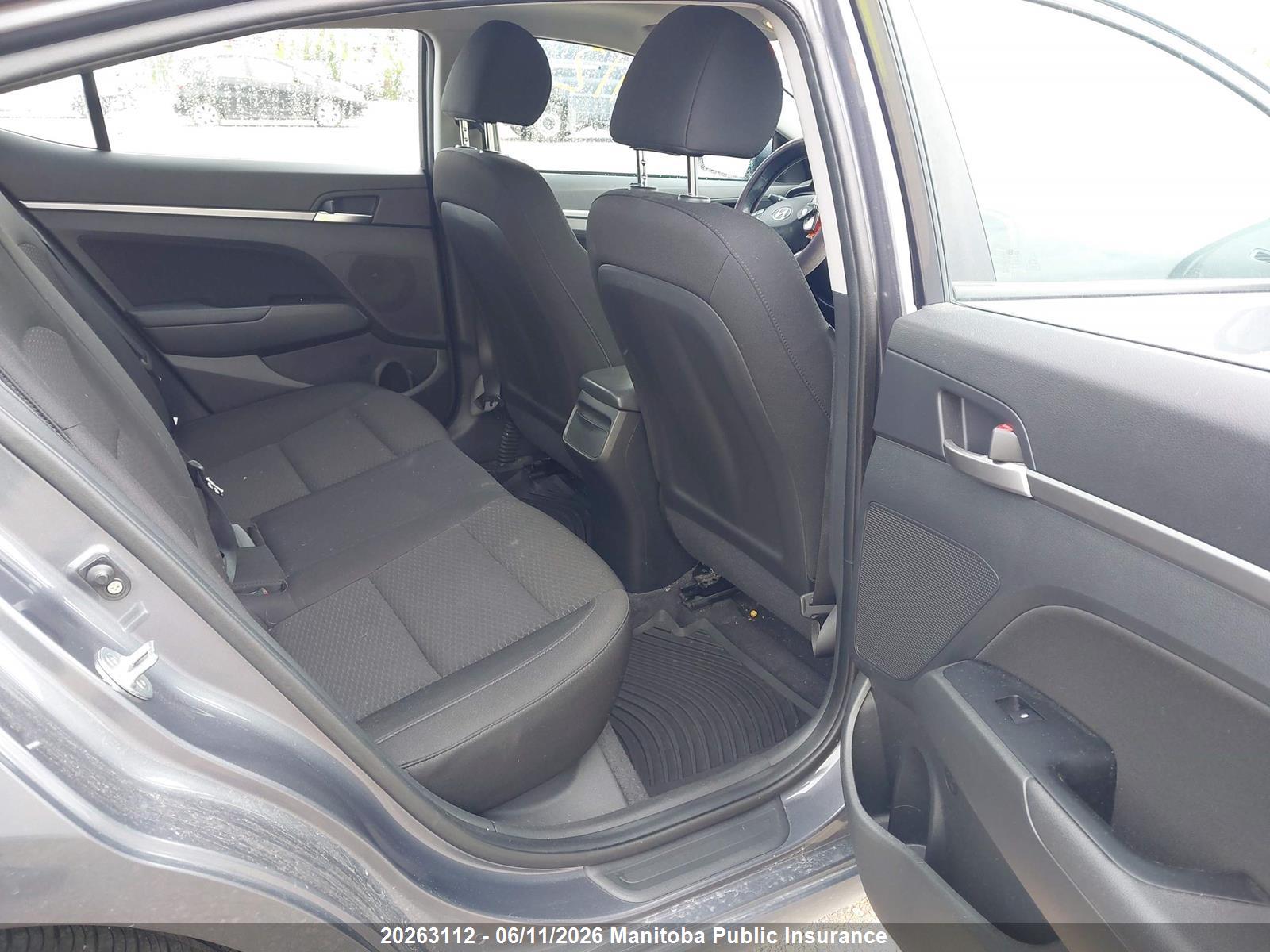 HYUNDAI ELANTRA image 8