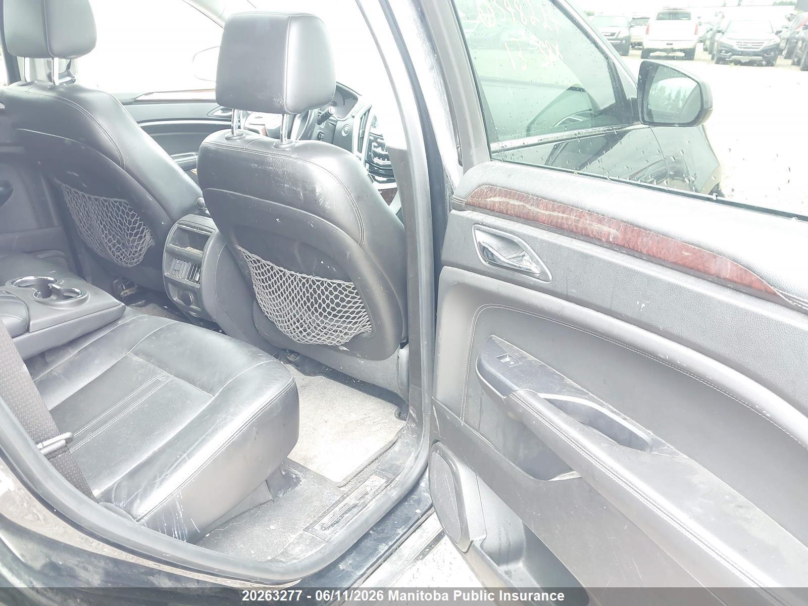 CADILLAC SRX image 8