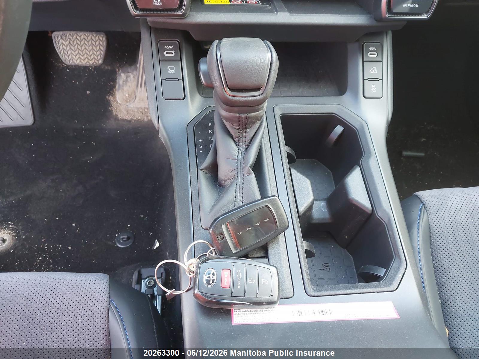 TOYOTA RAV4 image 10