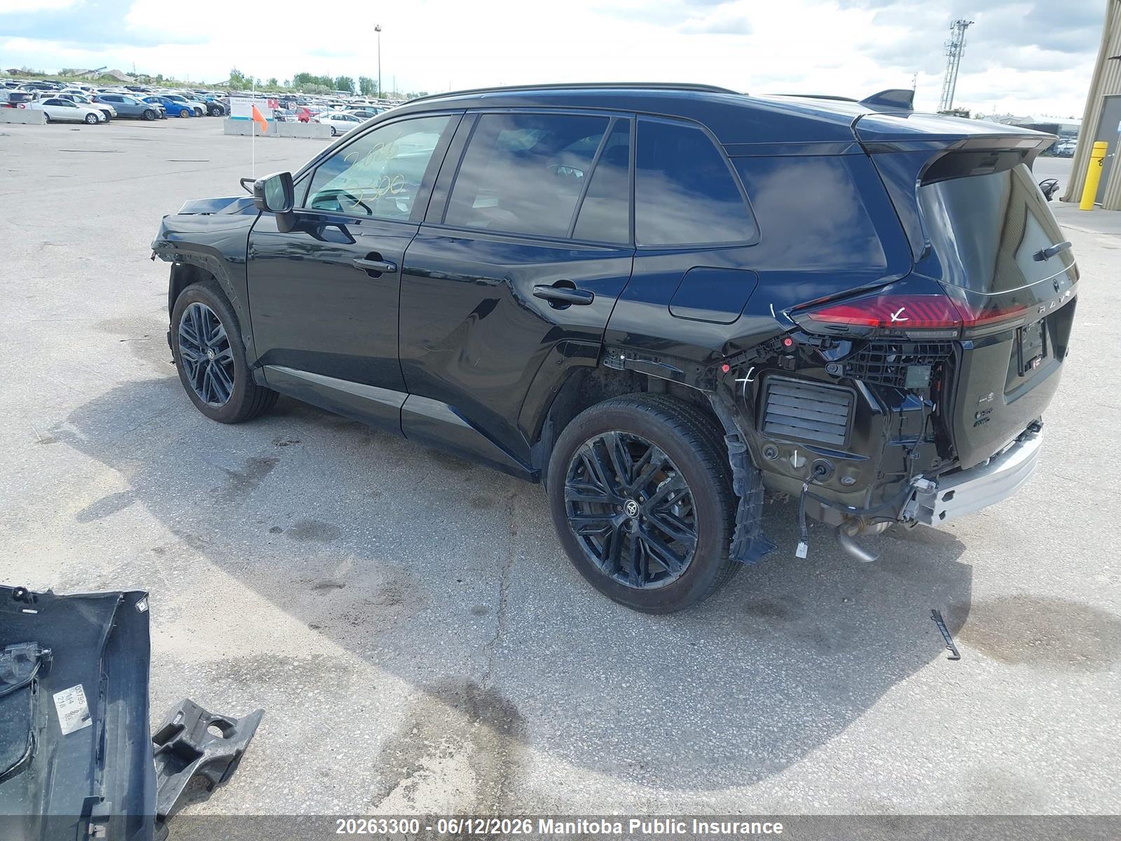TOYOTA RAV4 image 3