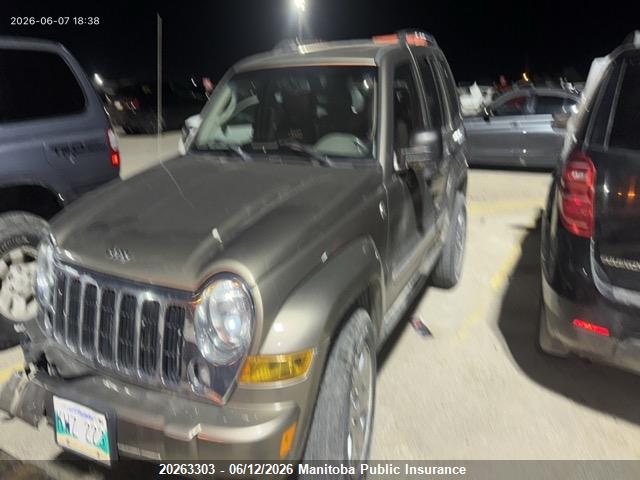 JEEP LIBERTY image 2