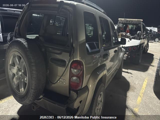 JEEP LIBERTY image 4