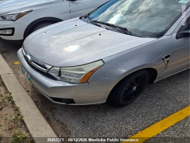 FORD FOCUS image 2
