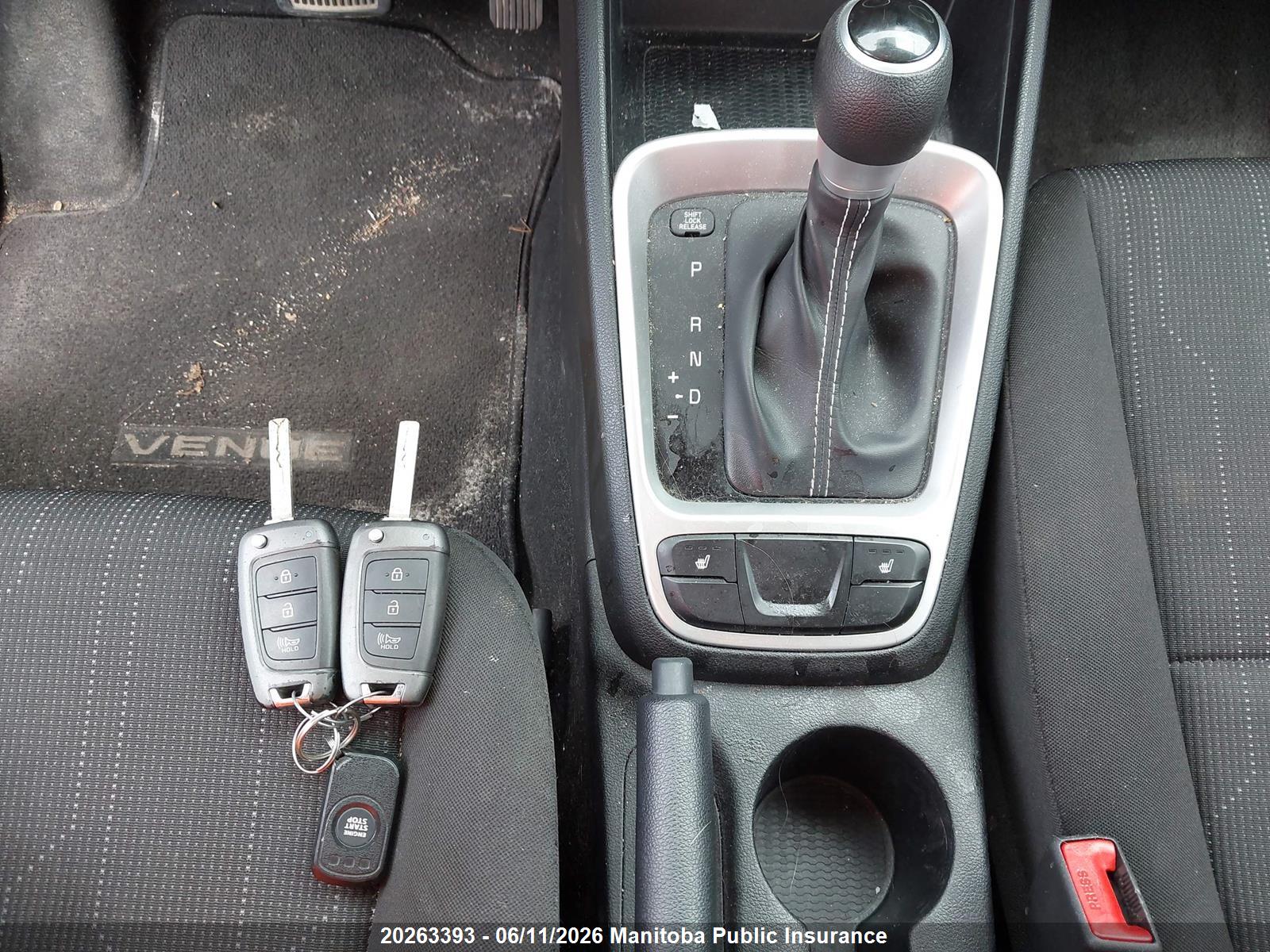 HYUNDAI VENUE image 10