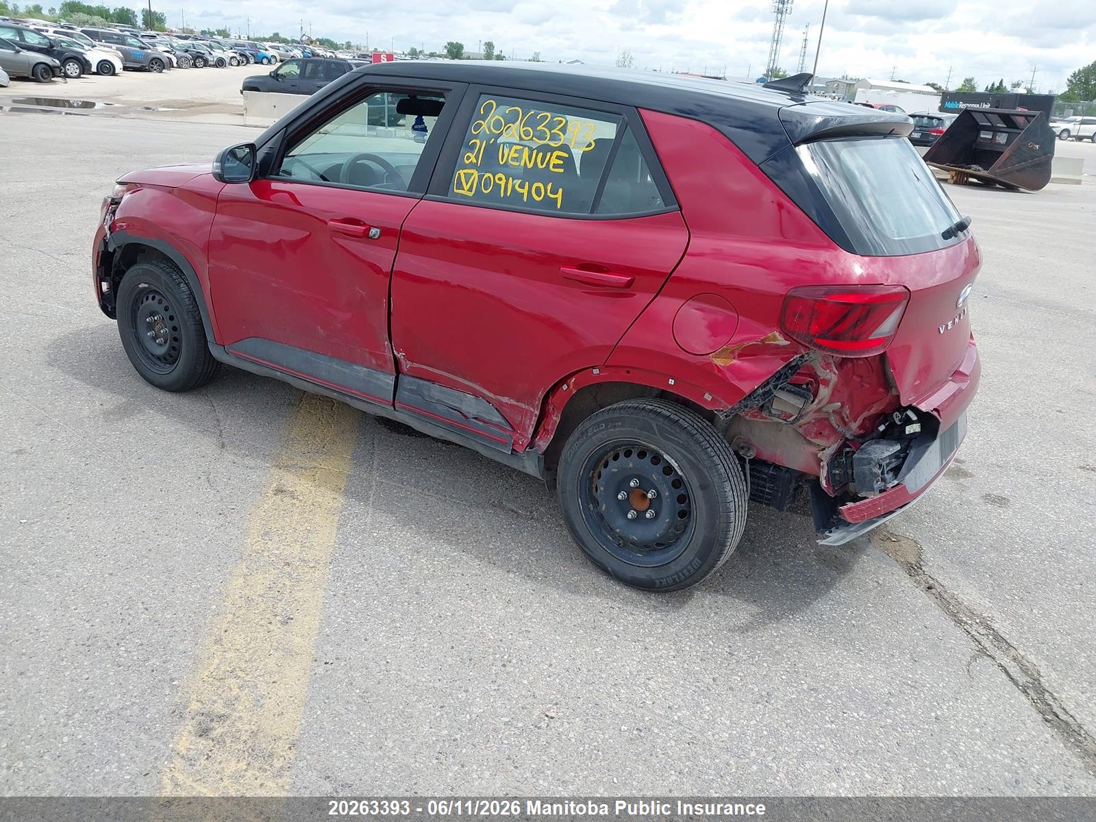 HYUNDAI VENUE image 3