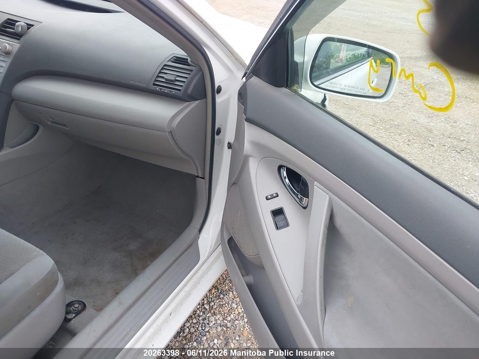 TOYOTA CAMRY image 5