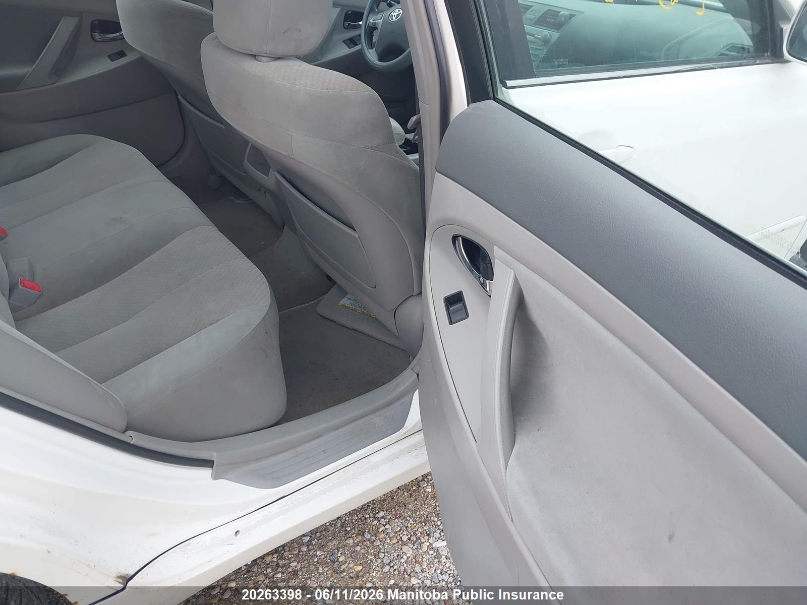 TOYOTA CAMRY image 8