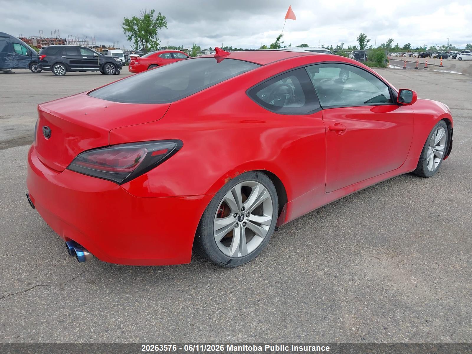 HYUNDAI GENESIS image 4