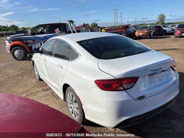 CHRYSLER 200 image 3