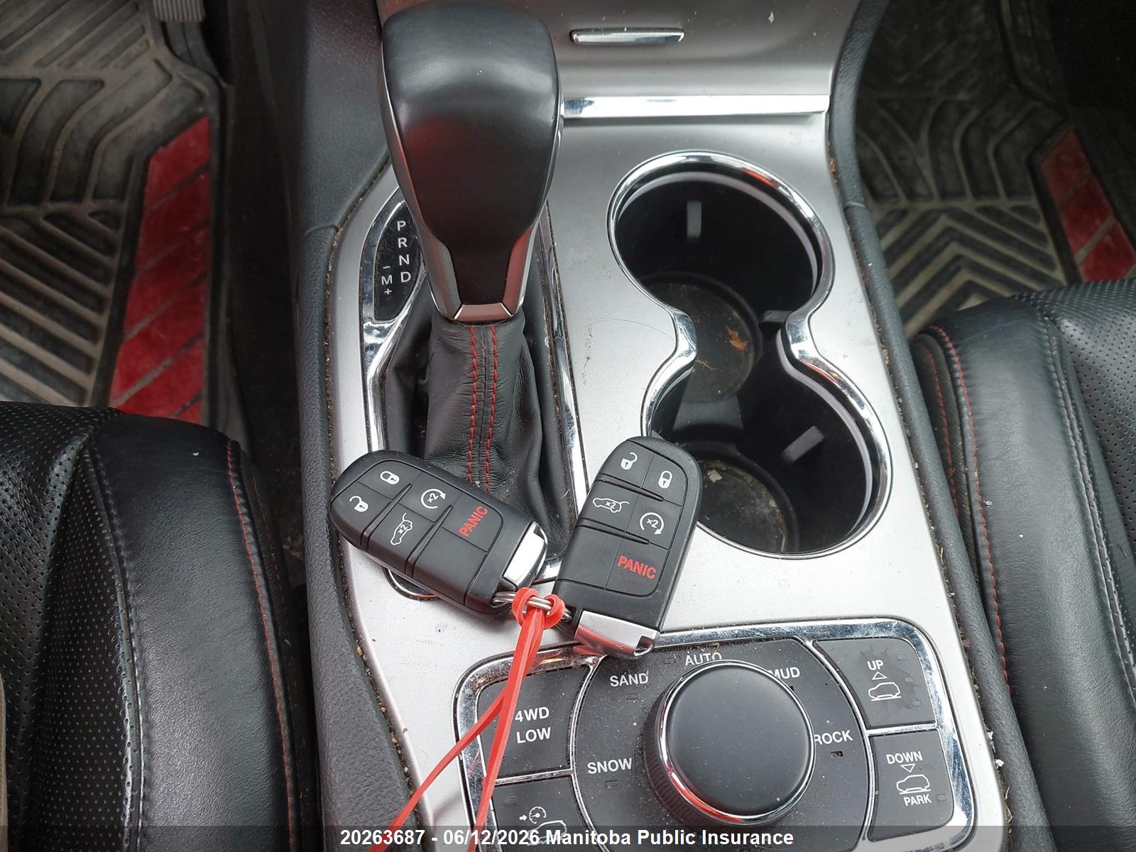 JEEP GRAND image 10