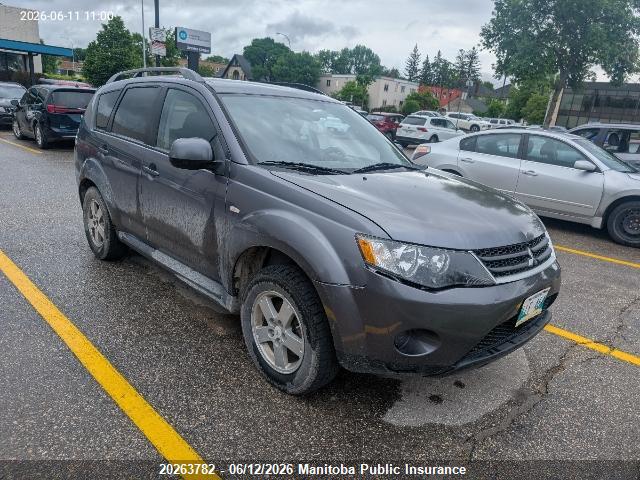 MITSUBISHI OUTLANDER image 11
