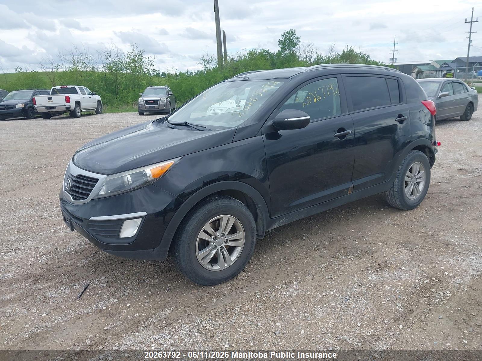KIA SPORTAGE image 2