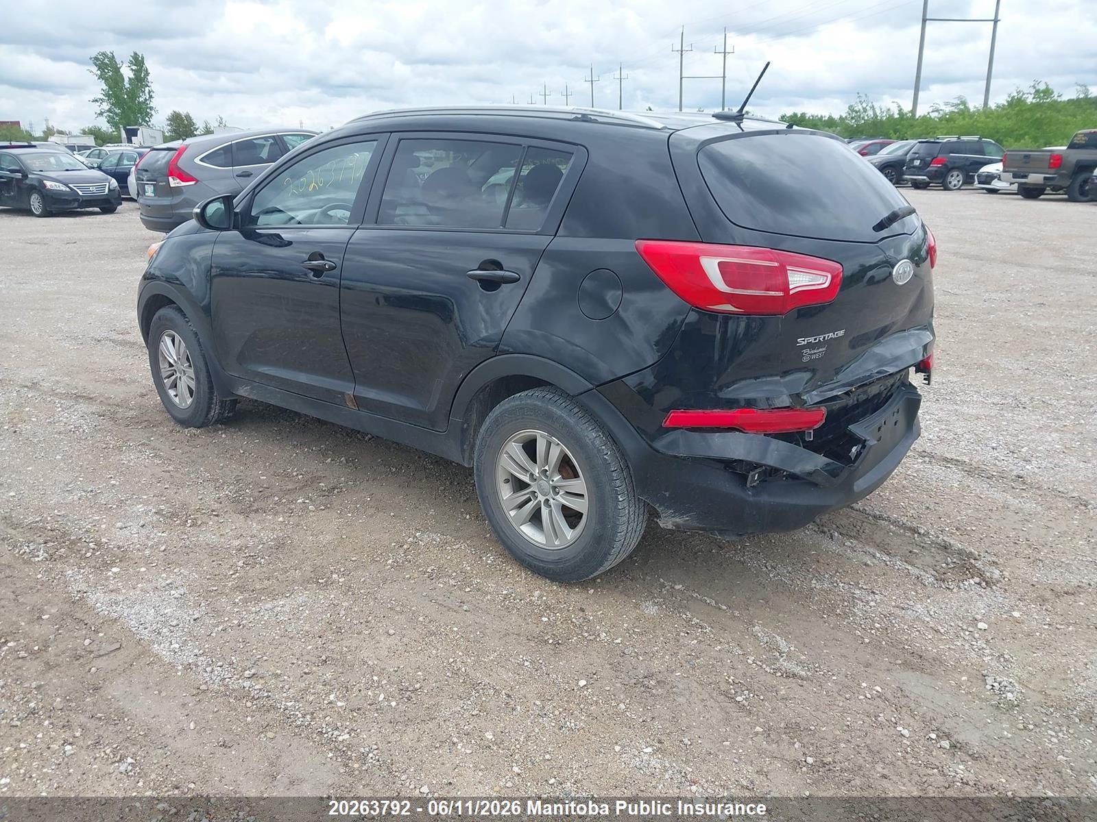 KIA SPORTAGE image 3