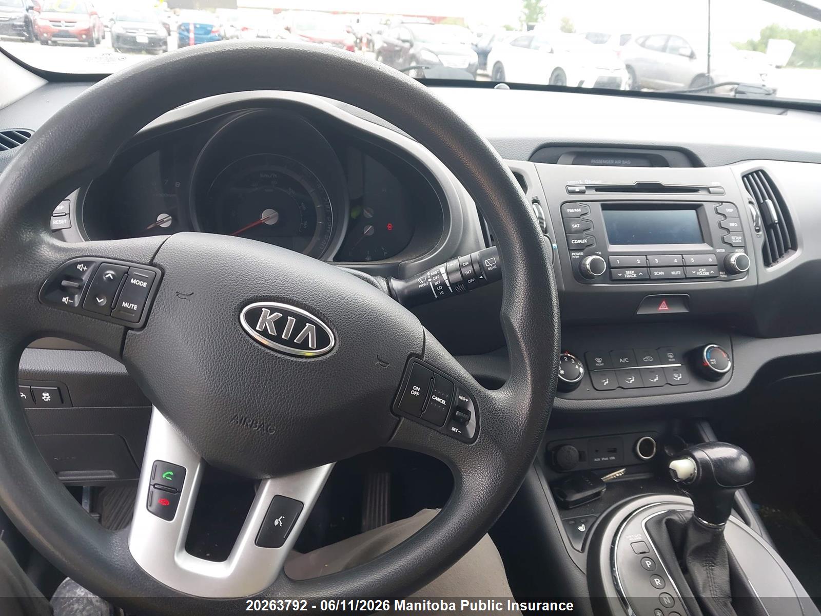 KIA SPORTAGE image 7