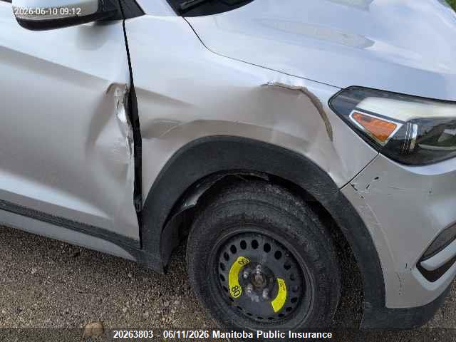 HYUNDAI TUCSON image 6