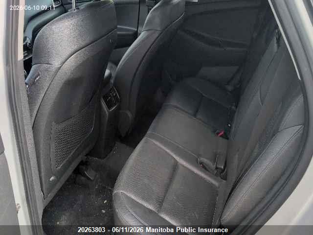 HYUNDAI TUCSON image 8