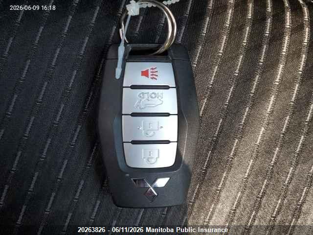 MITSUBISHI OUTLANDER image 11
