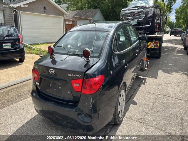 HYUNDAI ELANTRA image 4