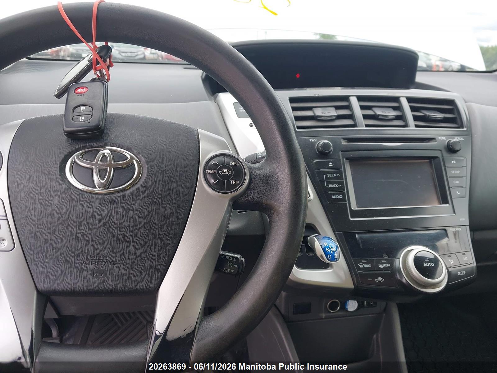TOYOTA PRIUS image 7