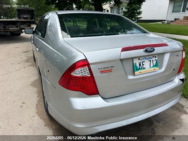 FORD FUSION image 3