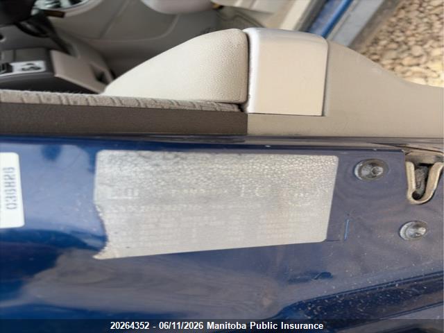 CHEVROLET EQUINOX image 9