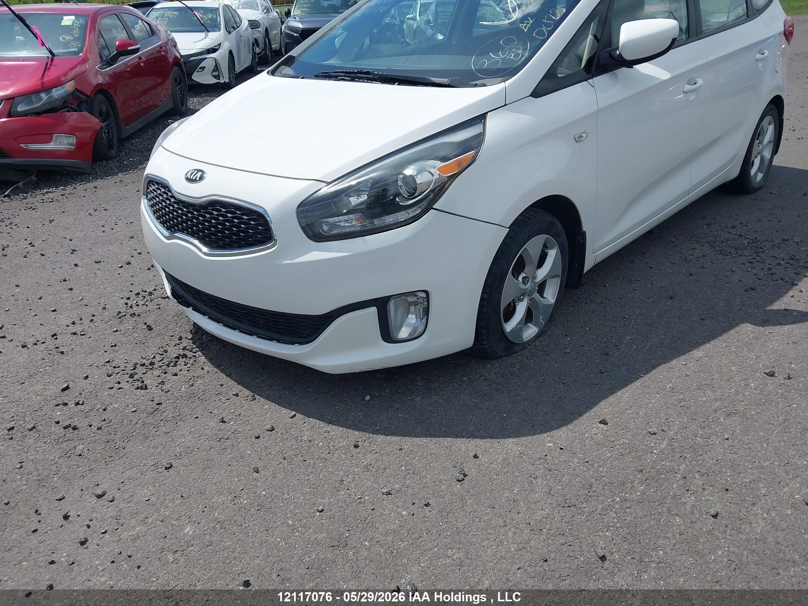 KIA RONDO image 6