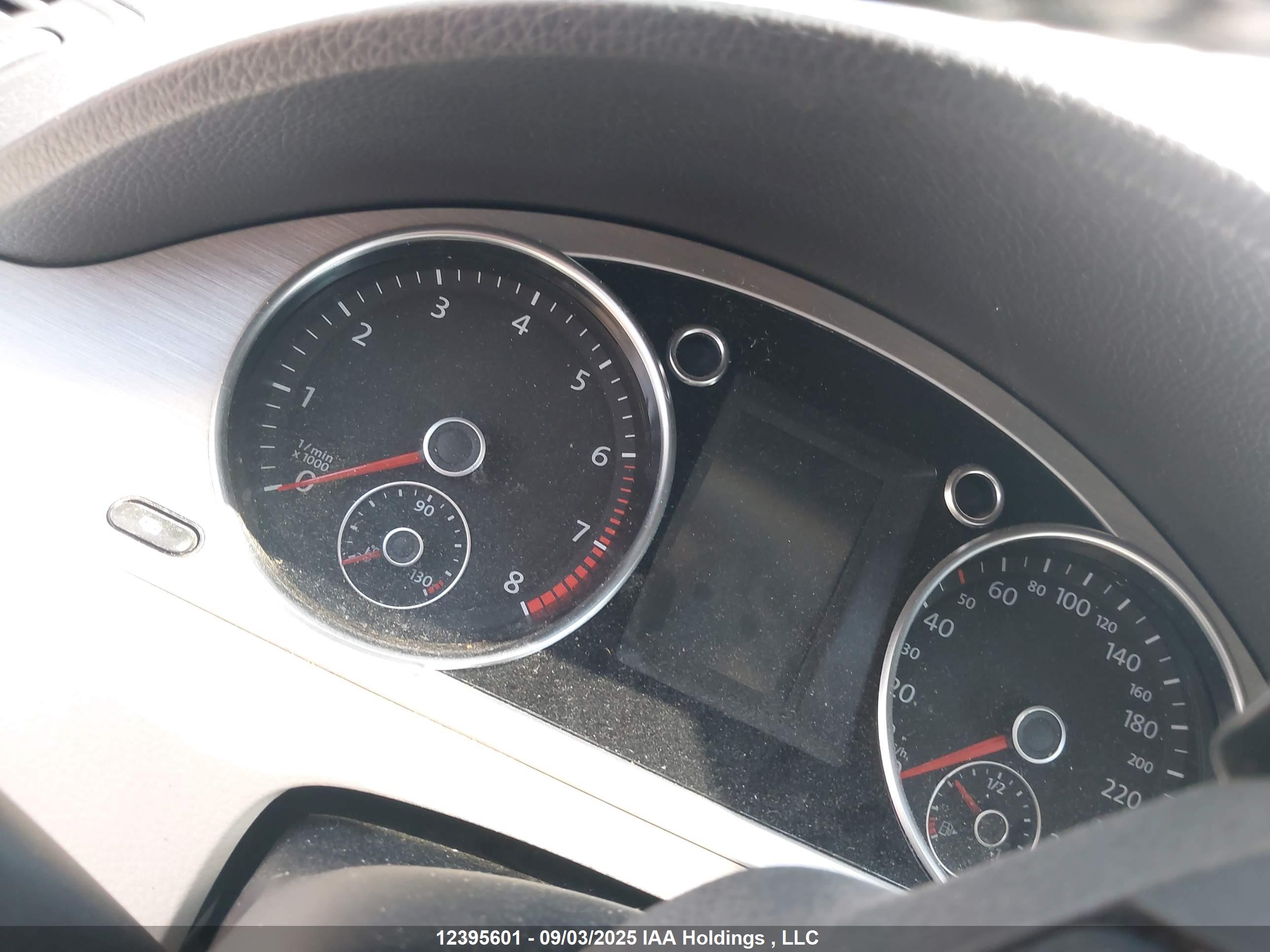 VOLKSWAGEN PASSAT image 7
