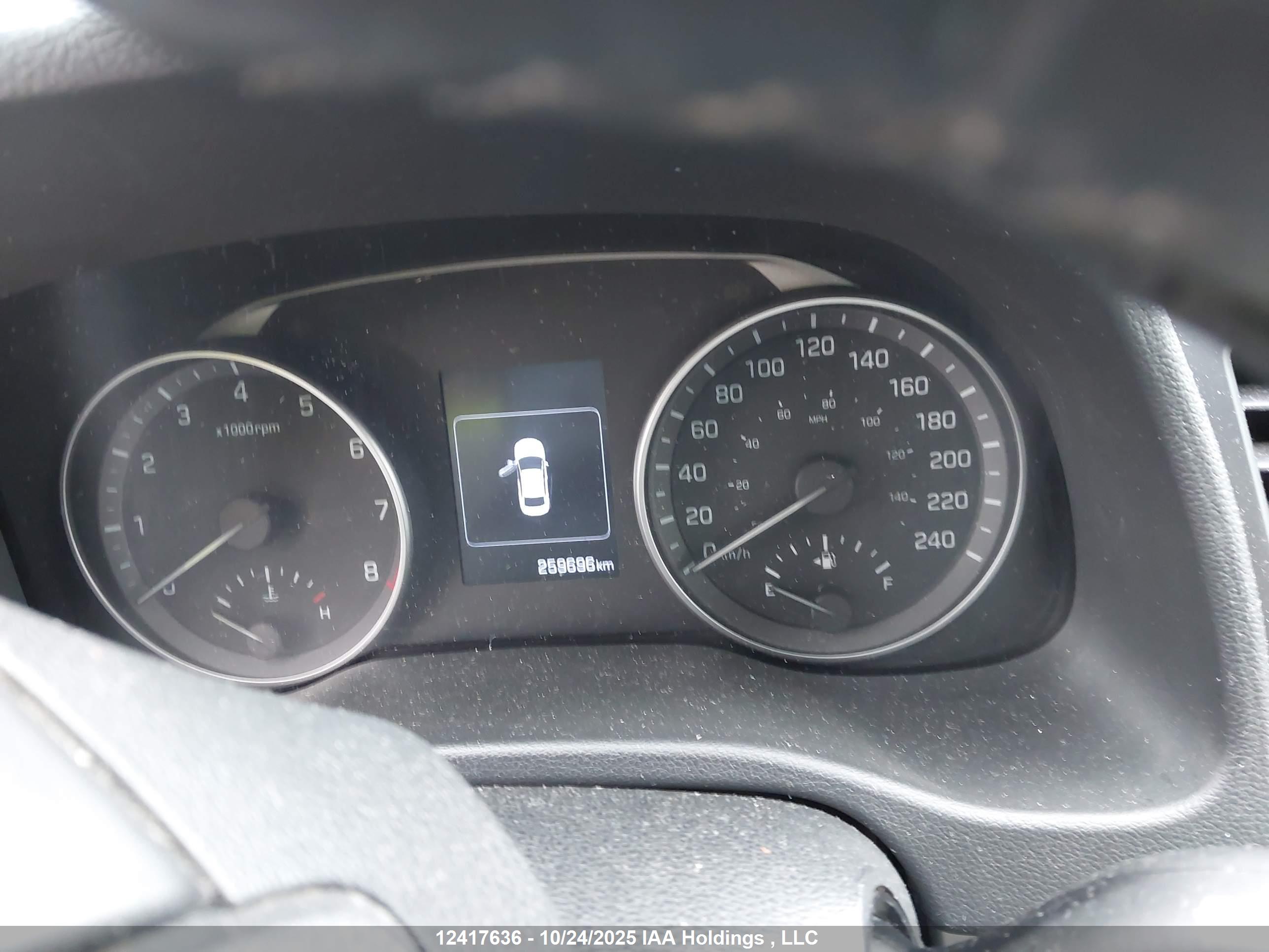 HYUNDAI ELANTRA image 7