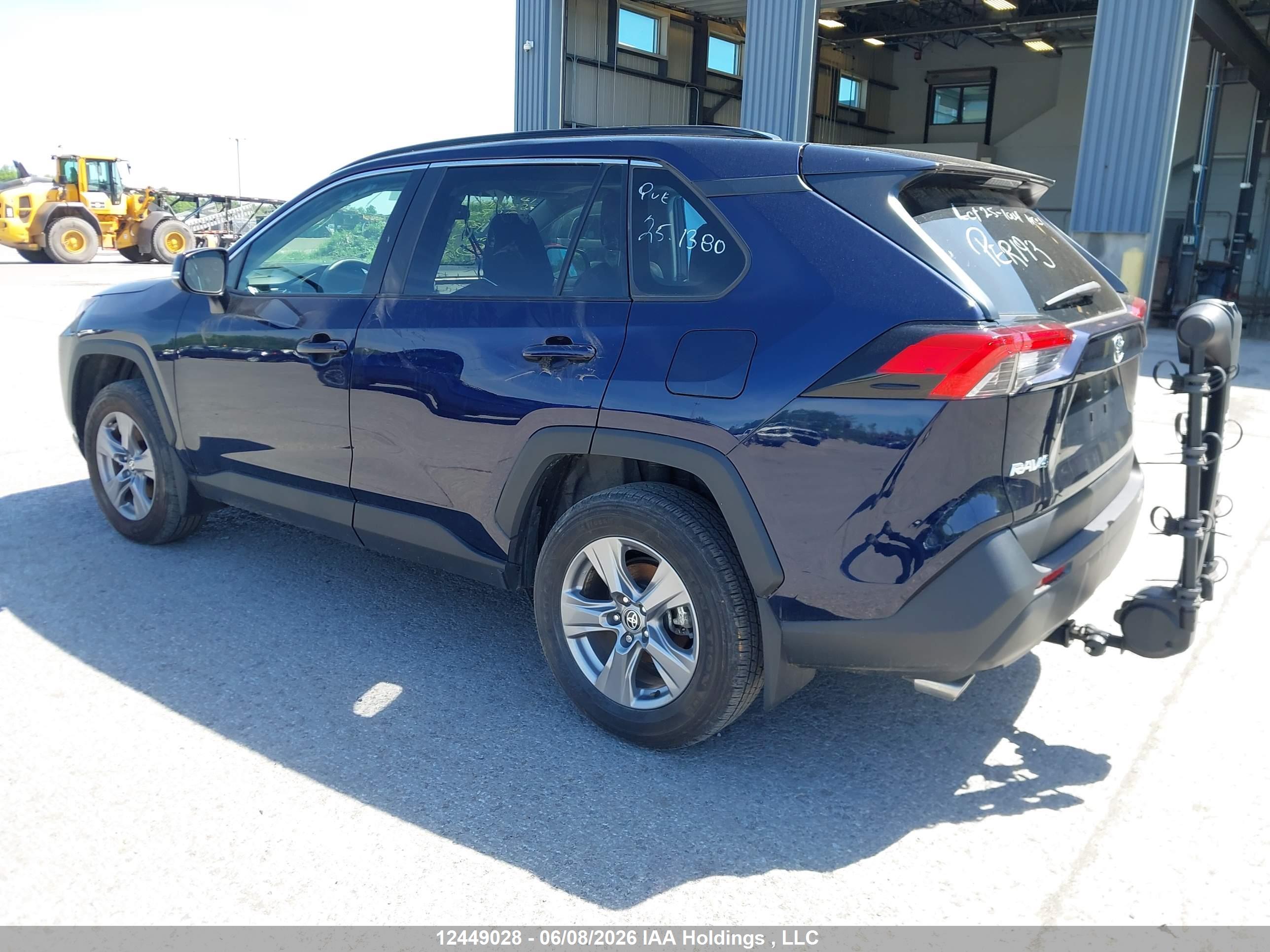 TOYOTA RAV4 image 3