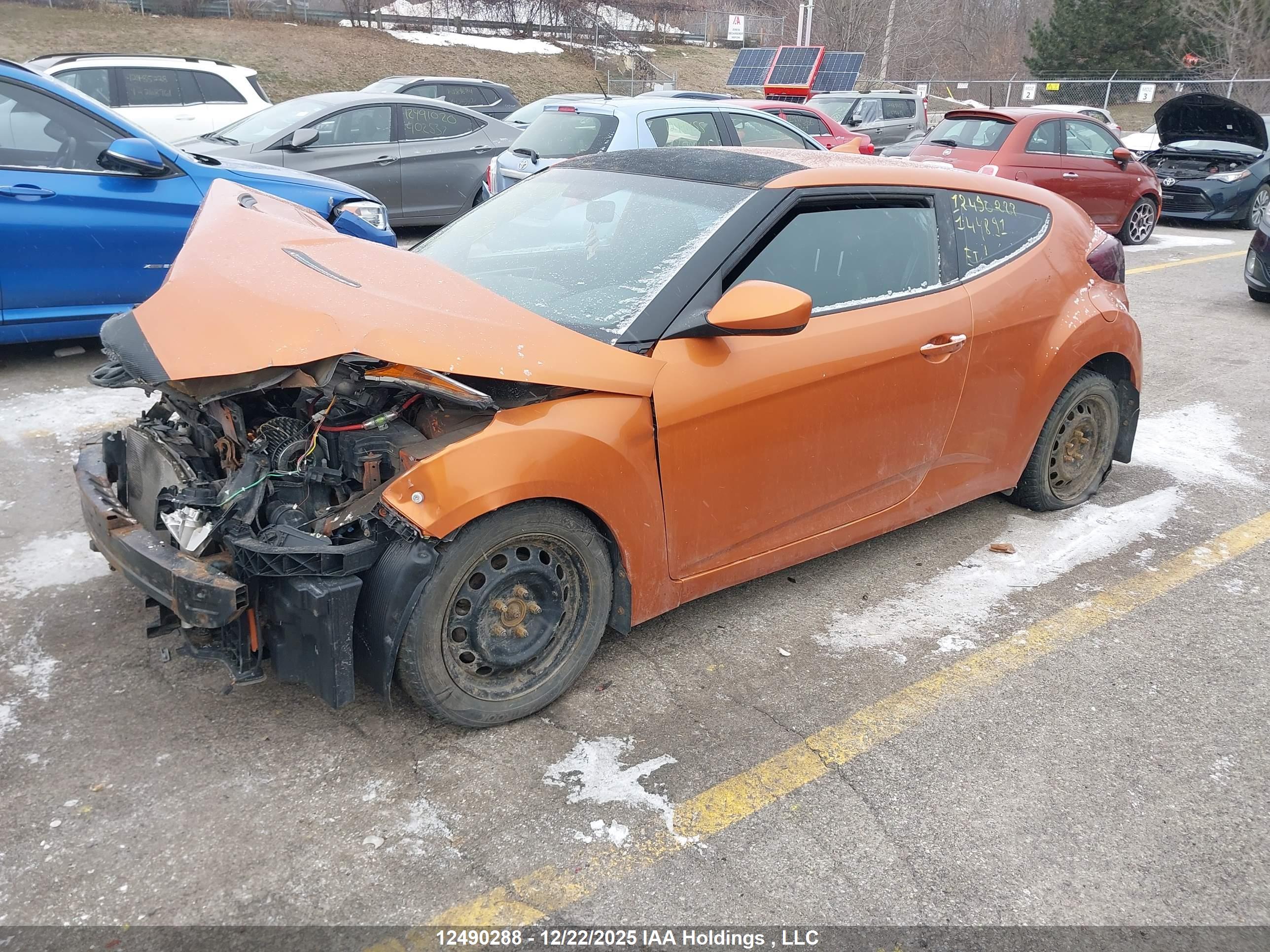 HYUNDAI VELOSTER image 2