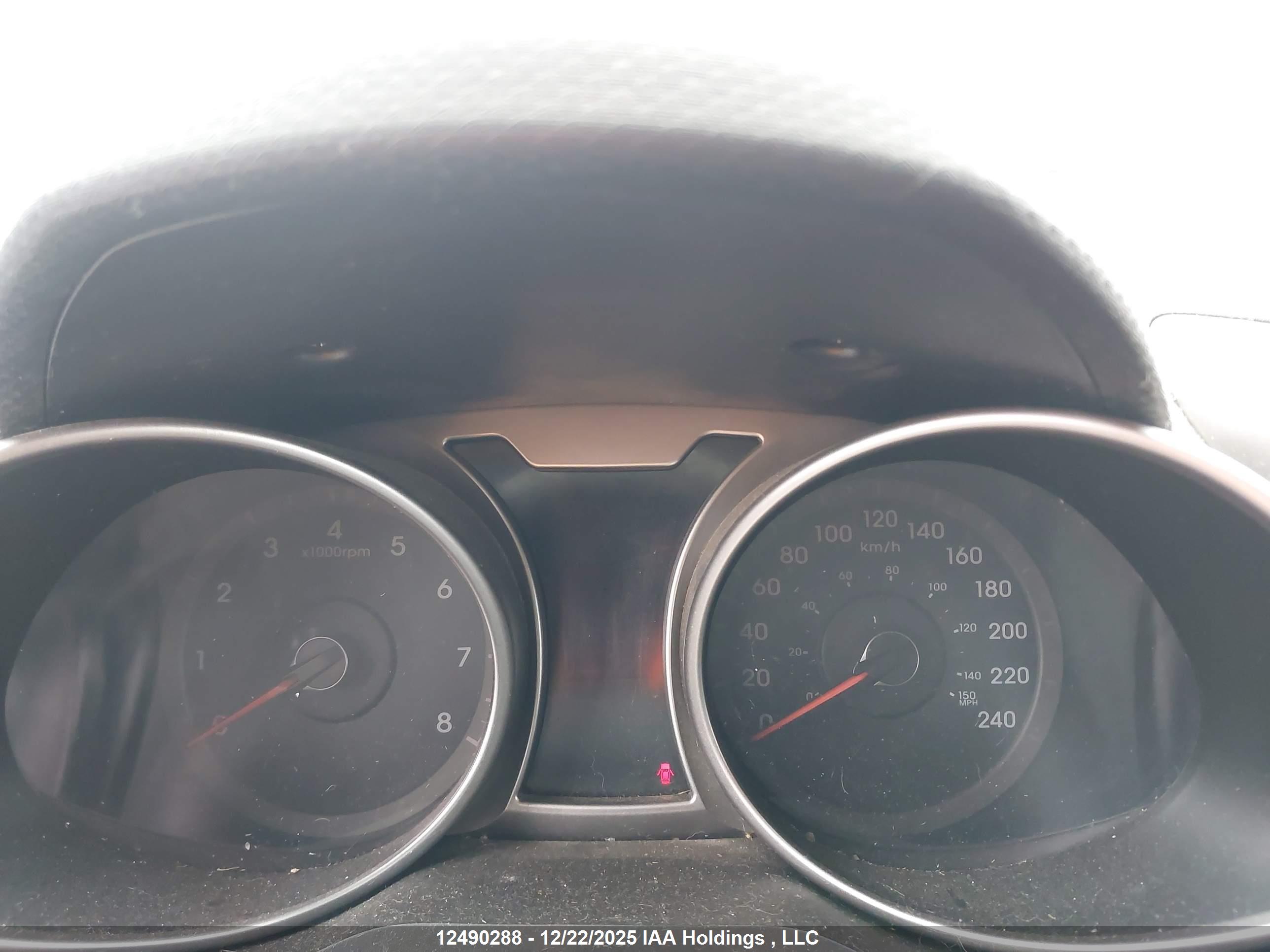 HYUNDAI VELOSTER image 7
