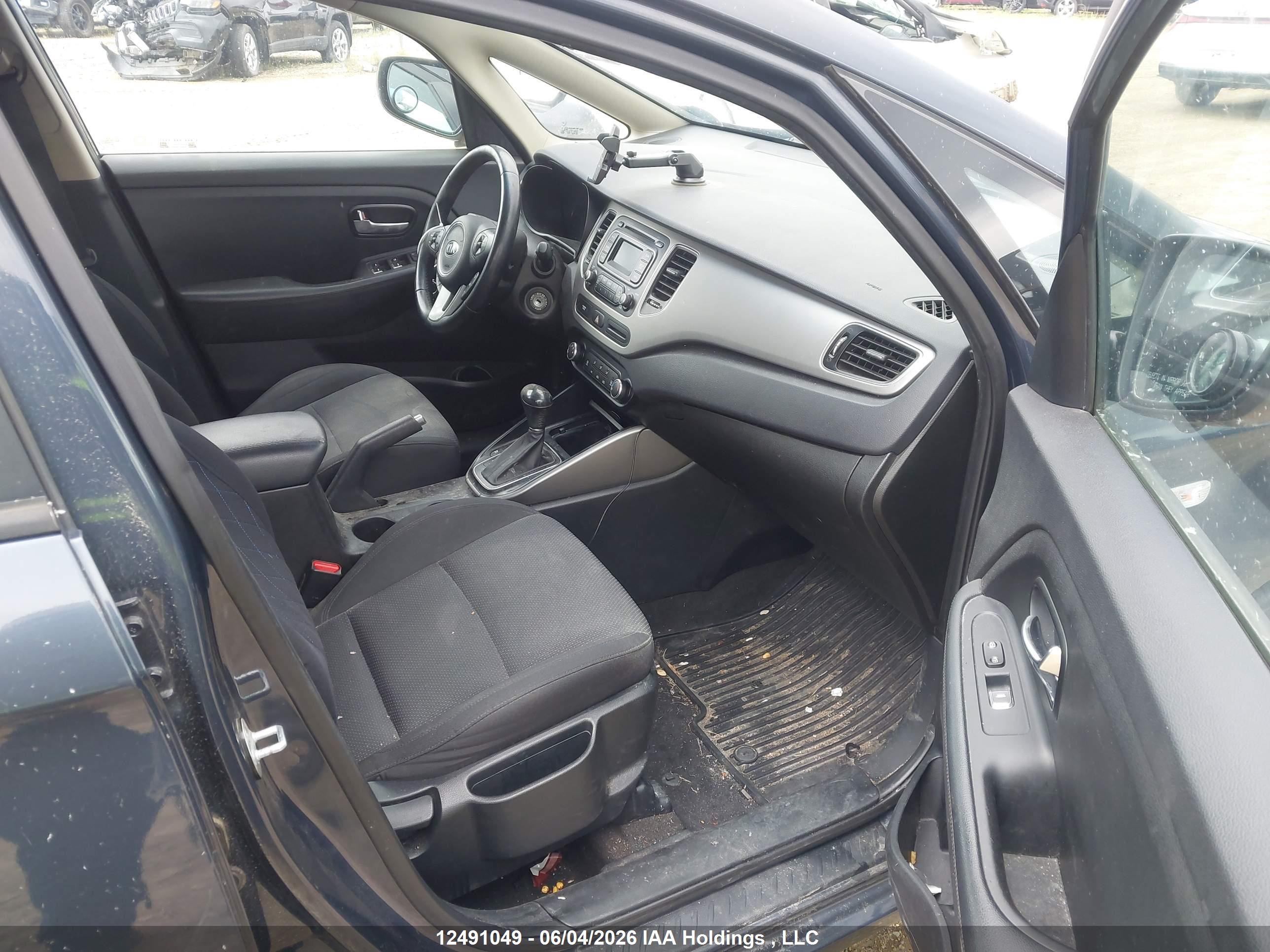KIA RONDO image 5