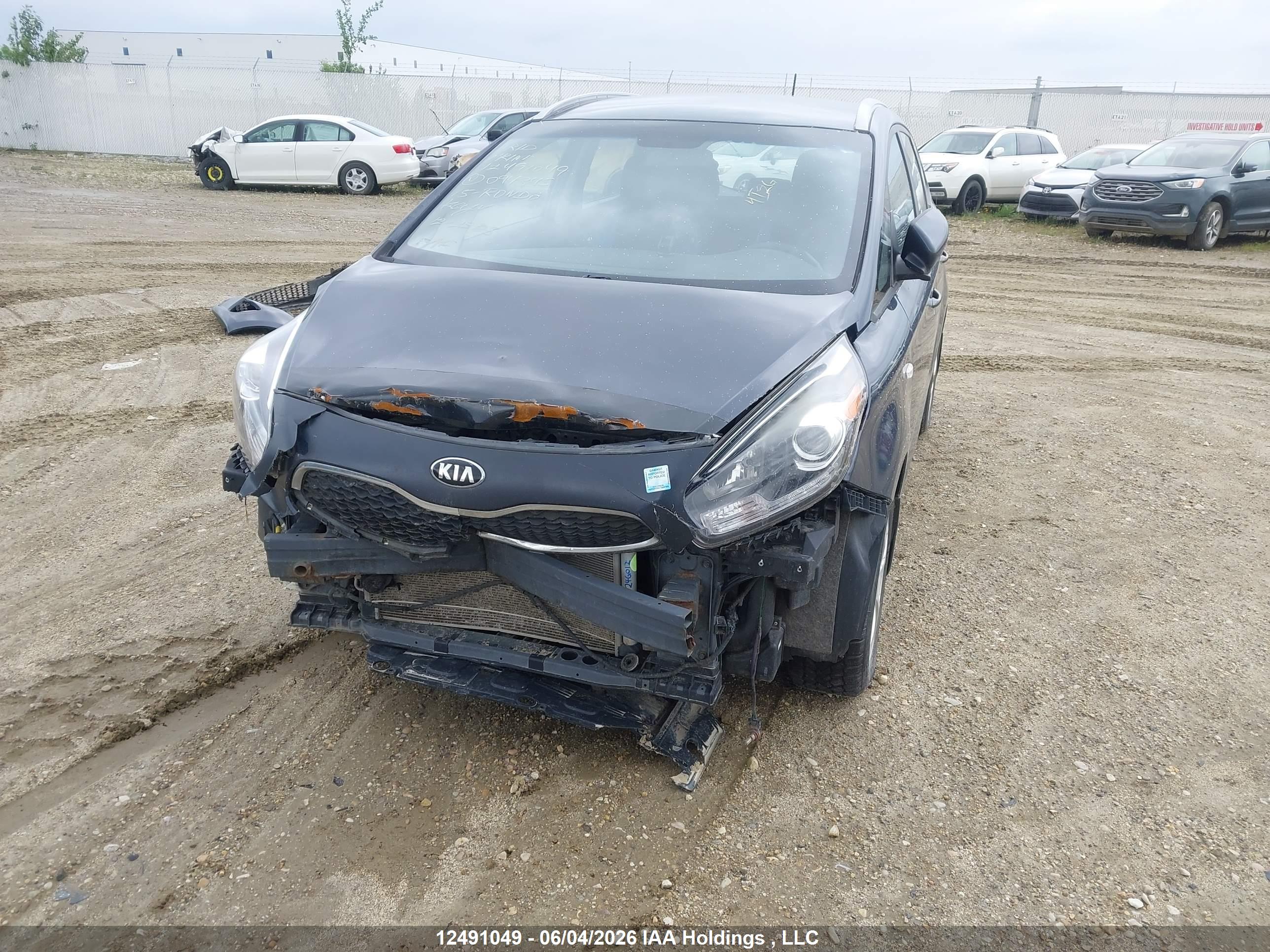 KIA RONDO image 6