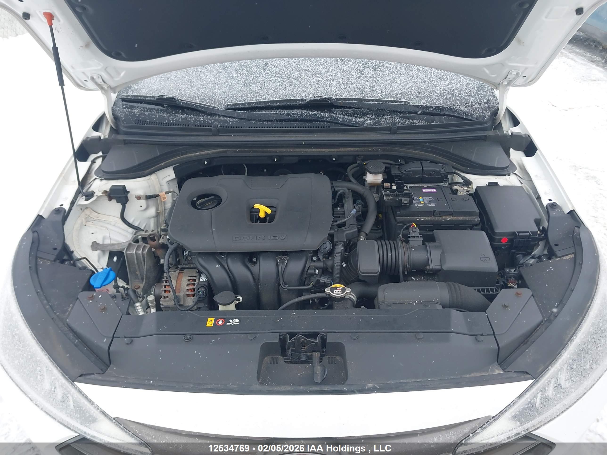 HYUNDAI ELANTRA image 10