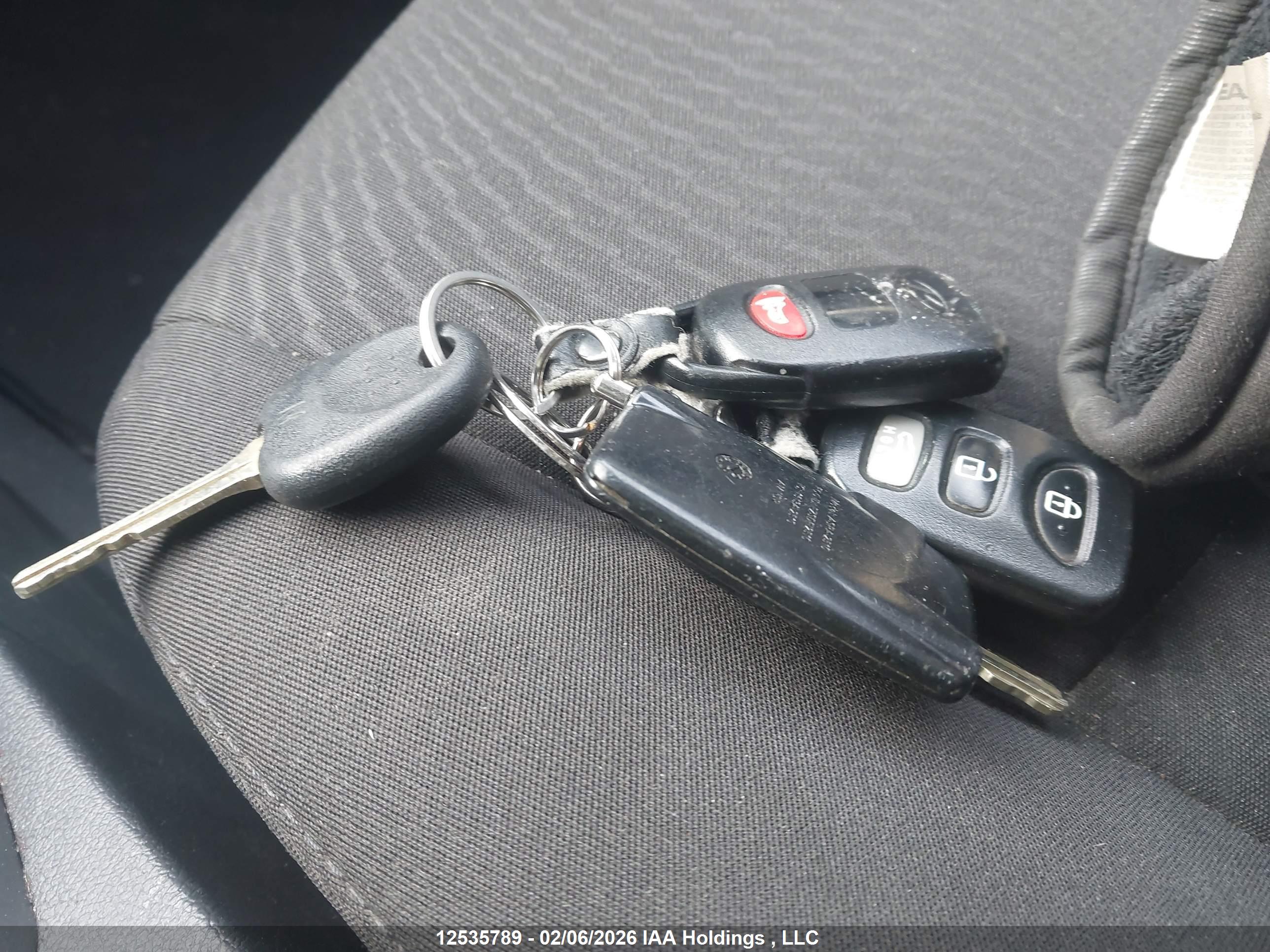 HYUNDAI ELANTRA image 11