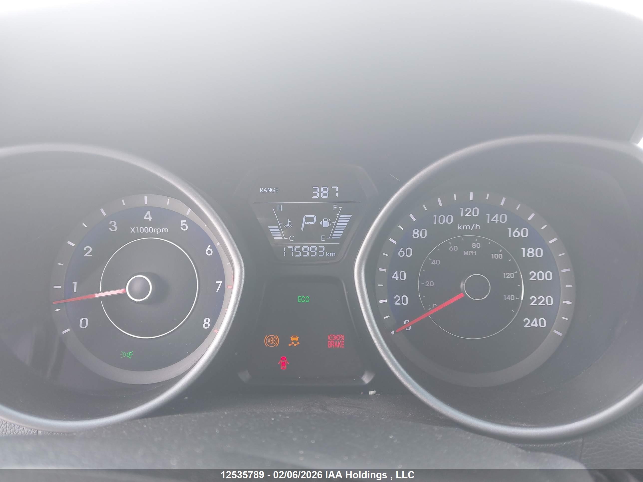 HYUNDAI ELANTRA image 7