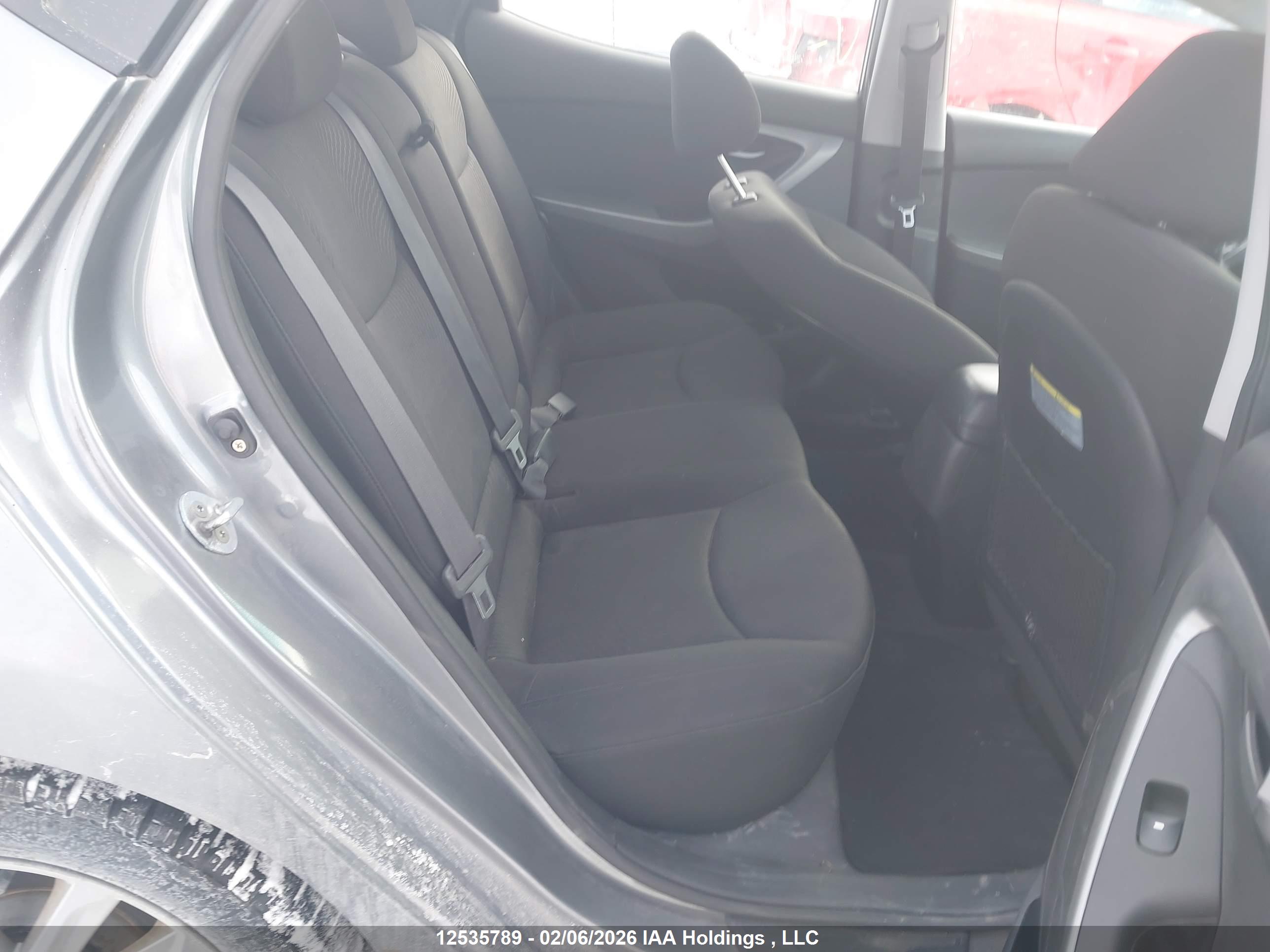 HYUNDAI ELANTRA image 8