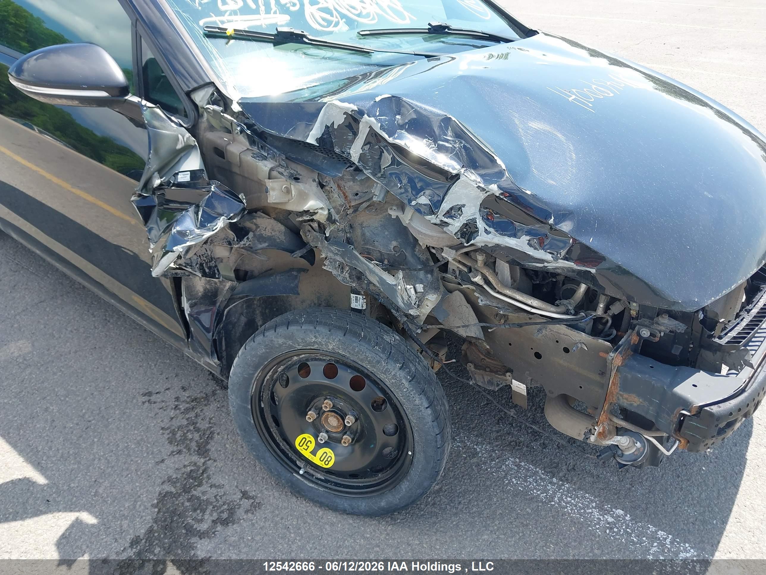 VOLKSWAGEN GOLF image 6