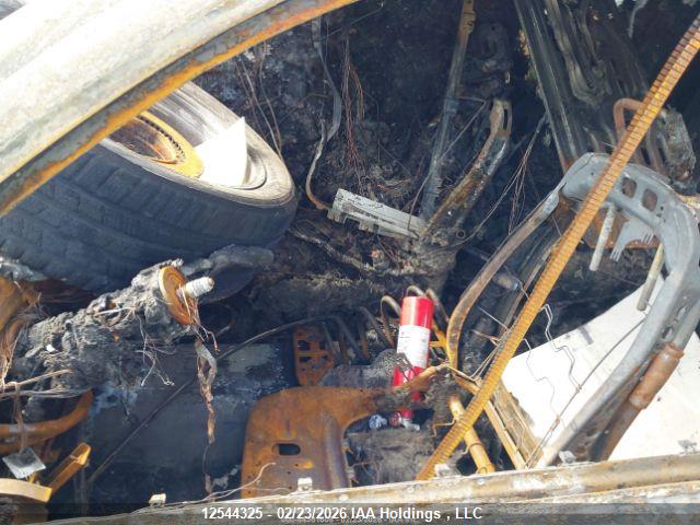 CHEVROLET TAHOE image 6