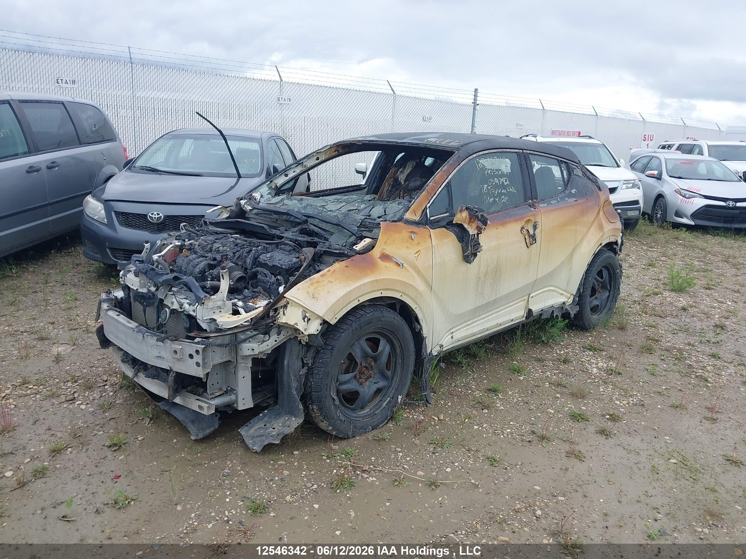 TOYOTA C-HR image 2