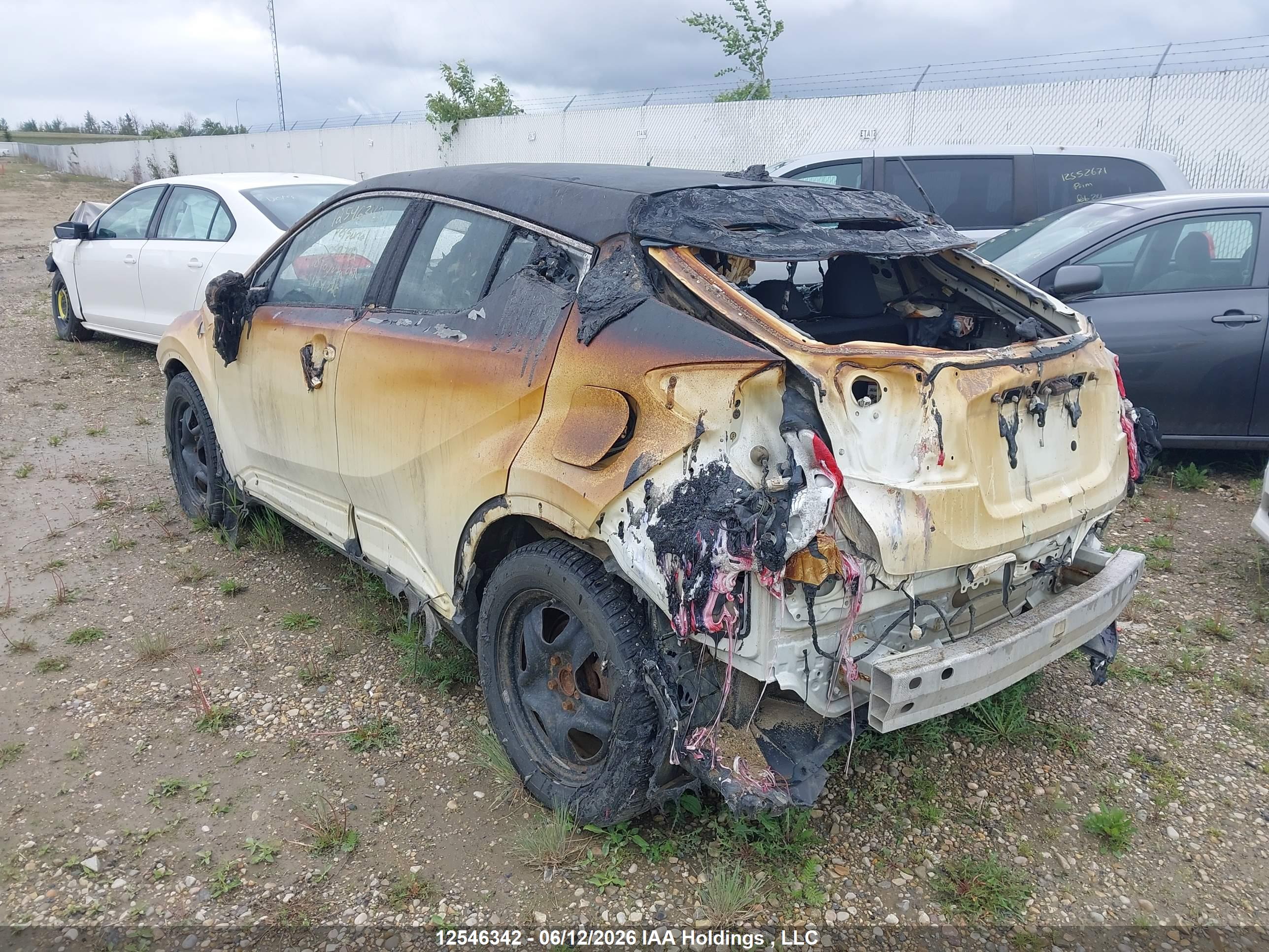 TOYOTA C-HR image 3